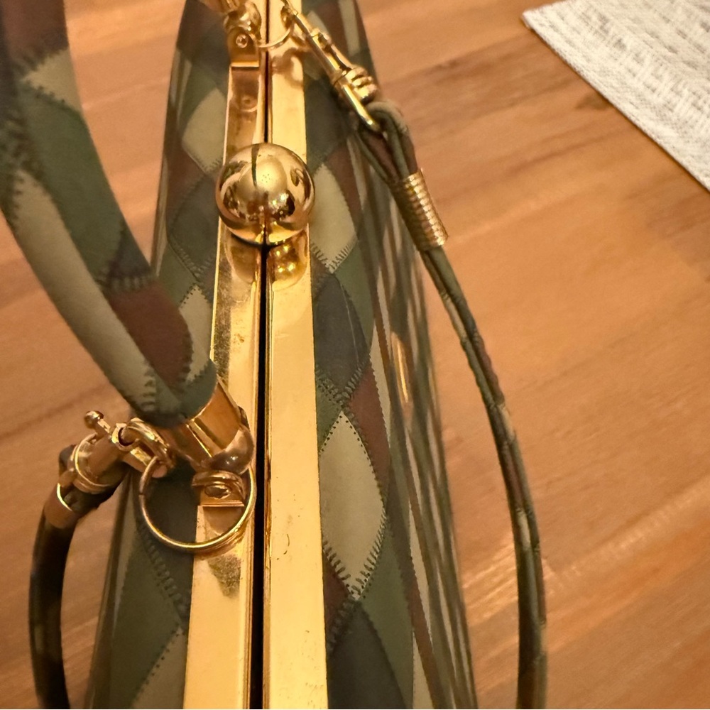 Cawen's Tan, Brown & Hunter Vintage Look Gold Handle Bag Like New - Picture 10 of 11